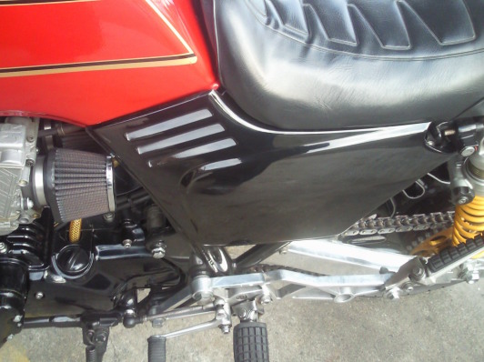 CB750F 復刻サイドカバー吟屋工房 CB750F 復刻サイドカバー吟屋工房